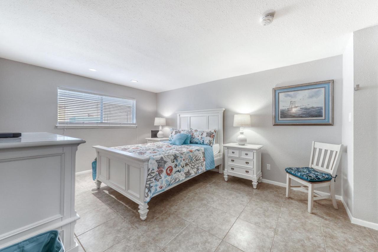 Compass Condos Padre Island Room photo